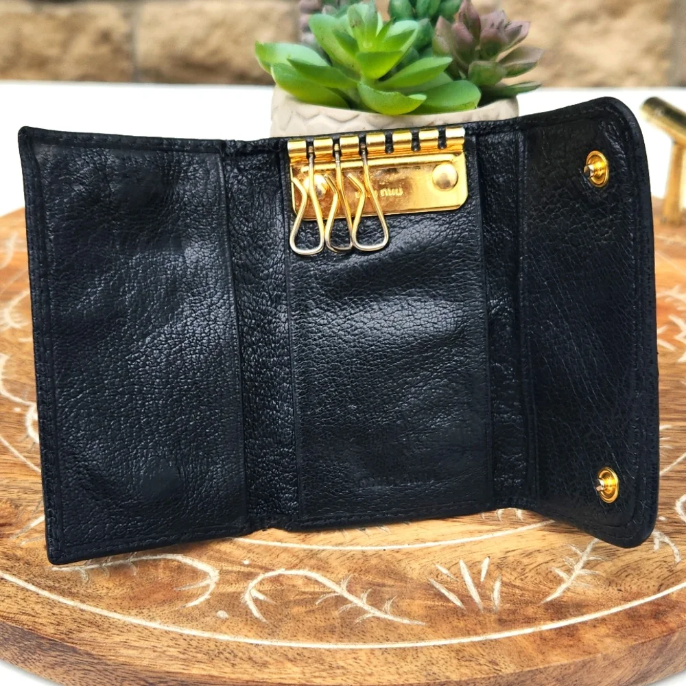 Miu Miu Pebbled Leather Jeweled & Studded Black Key Holder - Picture 5 of 13